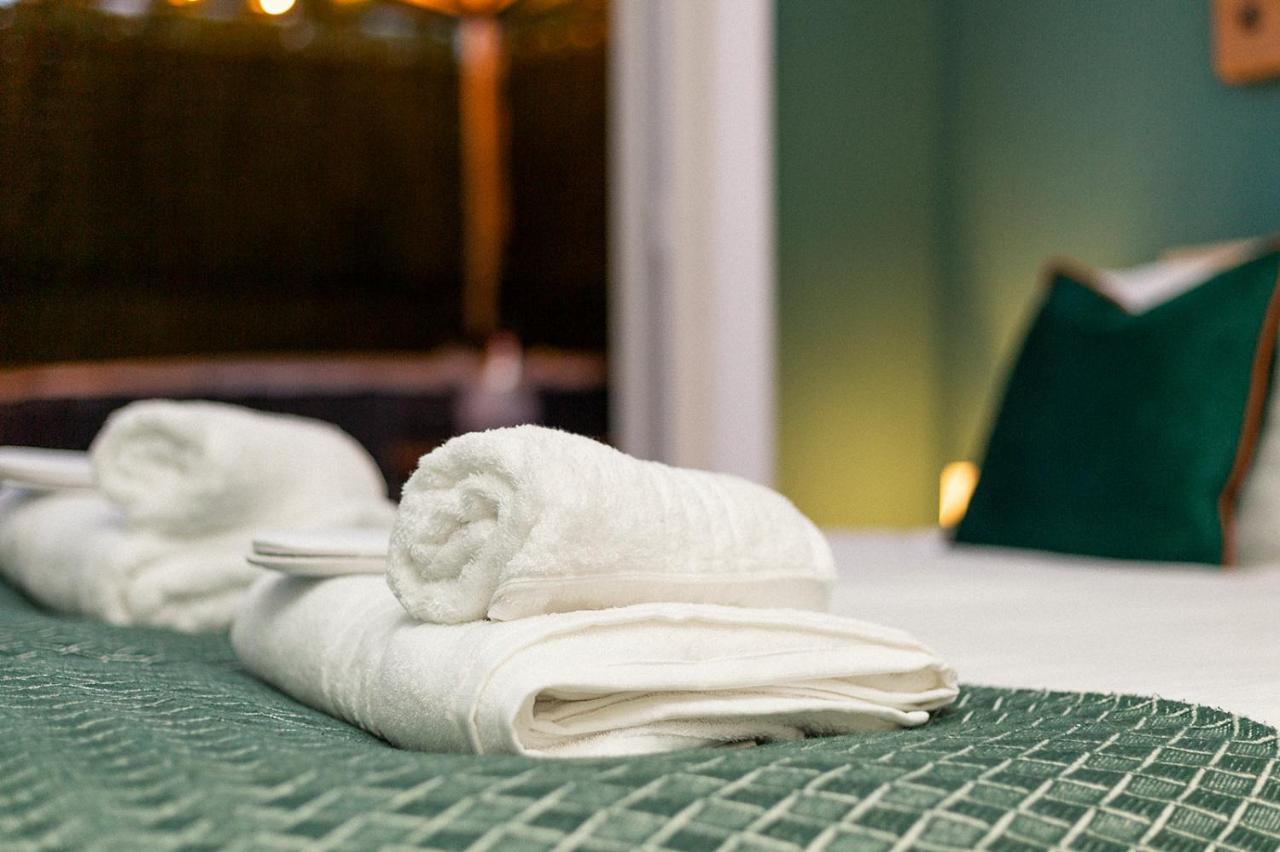 Stylish & Cosy Margate Escape With Hot Tub And Log Burner Dogs Welcome Bagian luar foto
