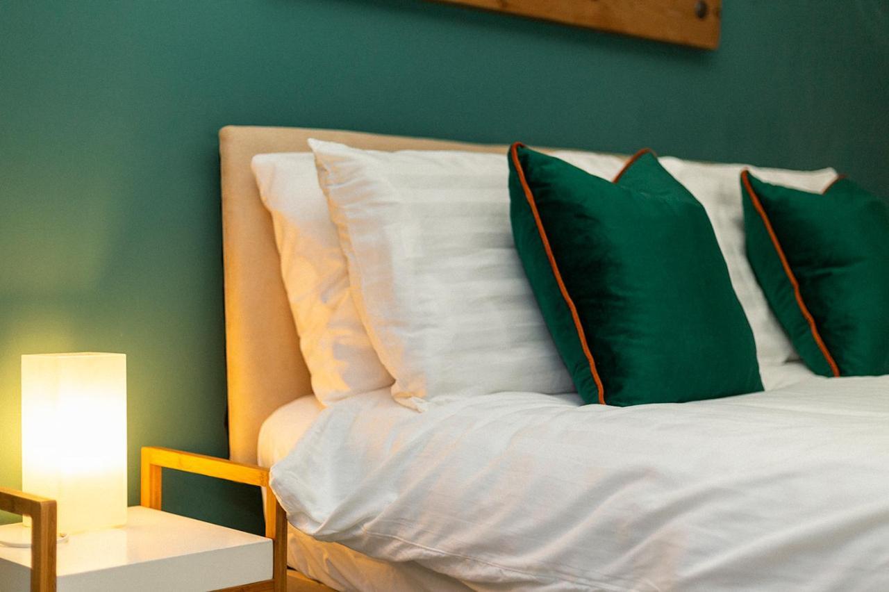 Stylish & Cosy Margate Escape With Hot Tub And Log Burner Dogs Welcome Bagian luar foto