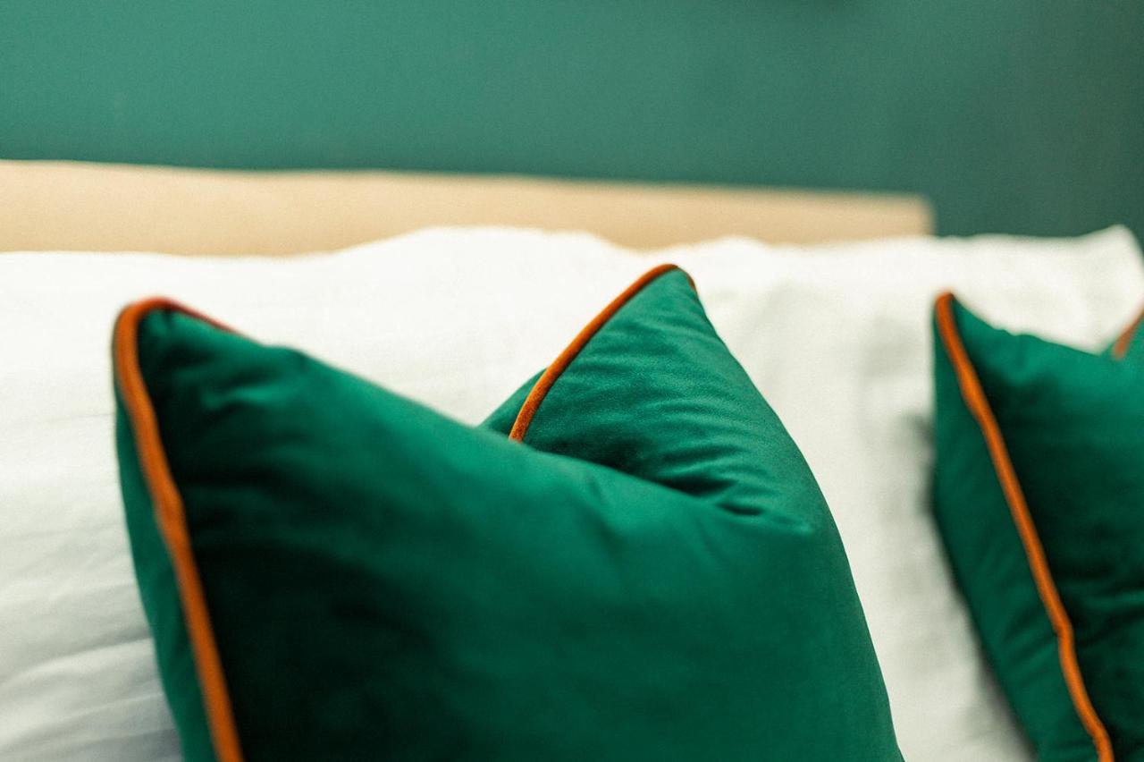 Stylish & Cosy Margate Escape With Hot Tub And Log Burner Dogs Welcome Bagian luar foto